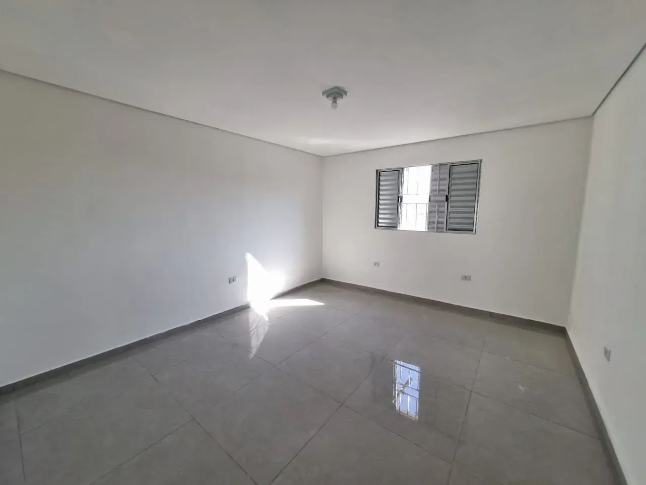 Casa de 3 dormitórios com quintal - Foto 4