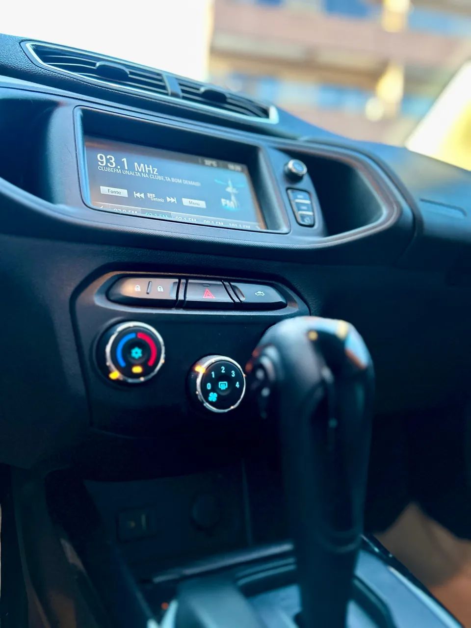 Onix LTZ 2018 Automático- 1/3 do IPVA Pago - Foto 12