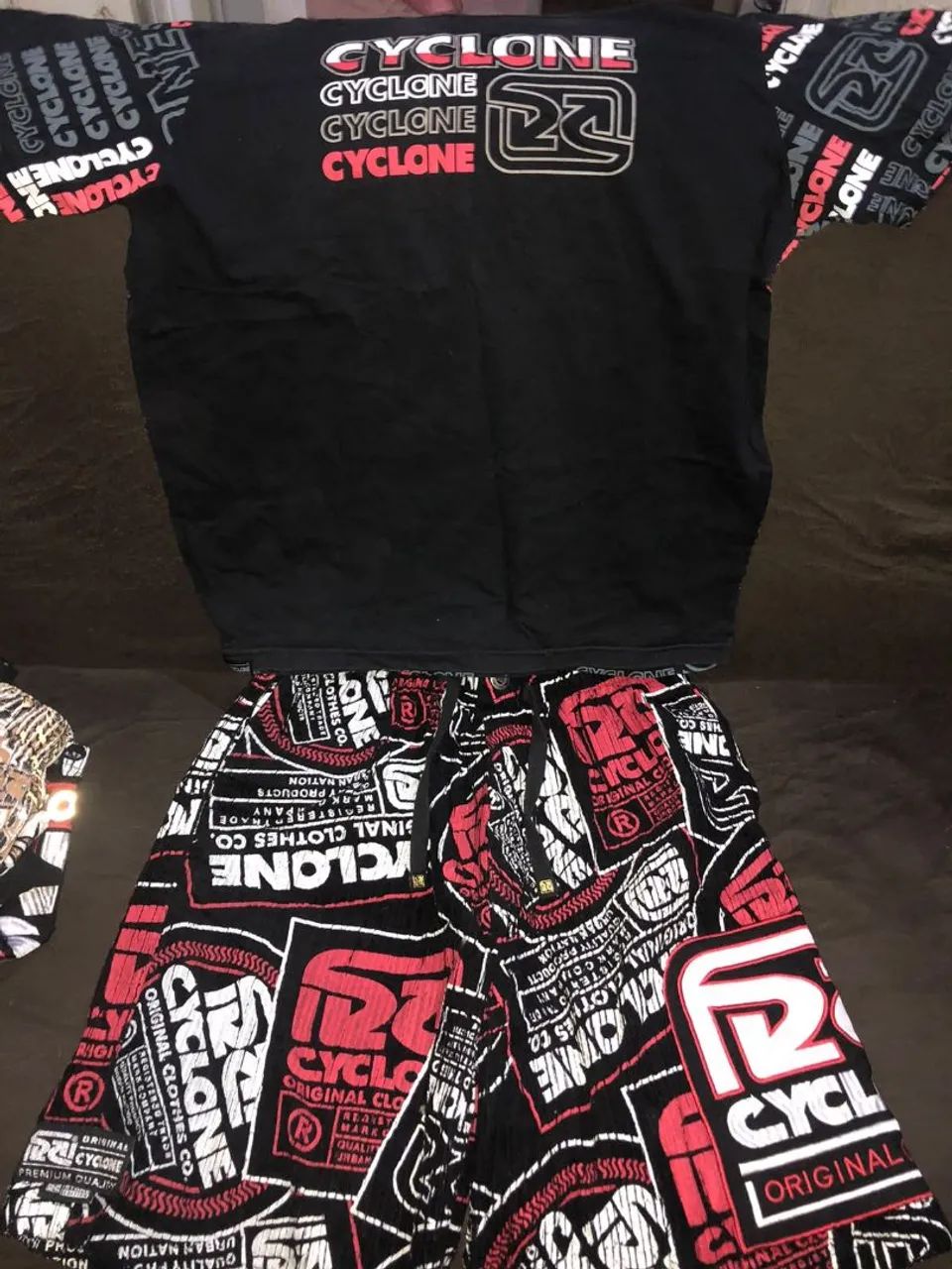 Bermudas e camisas cyclone original  - Foto 4