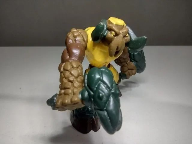 gormiti rochatauro tribo da terra original