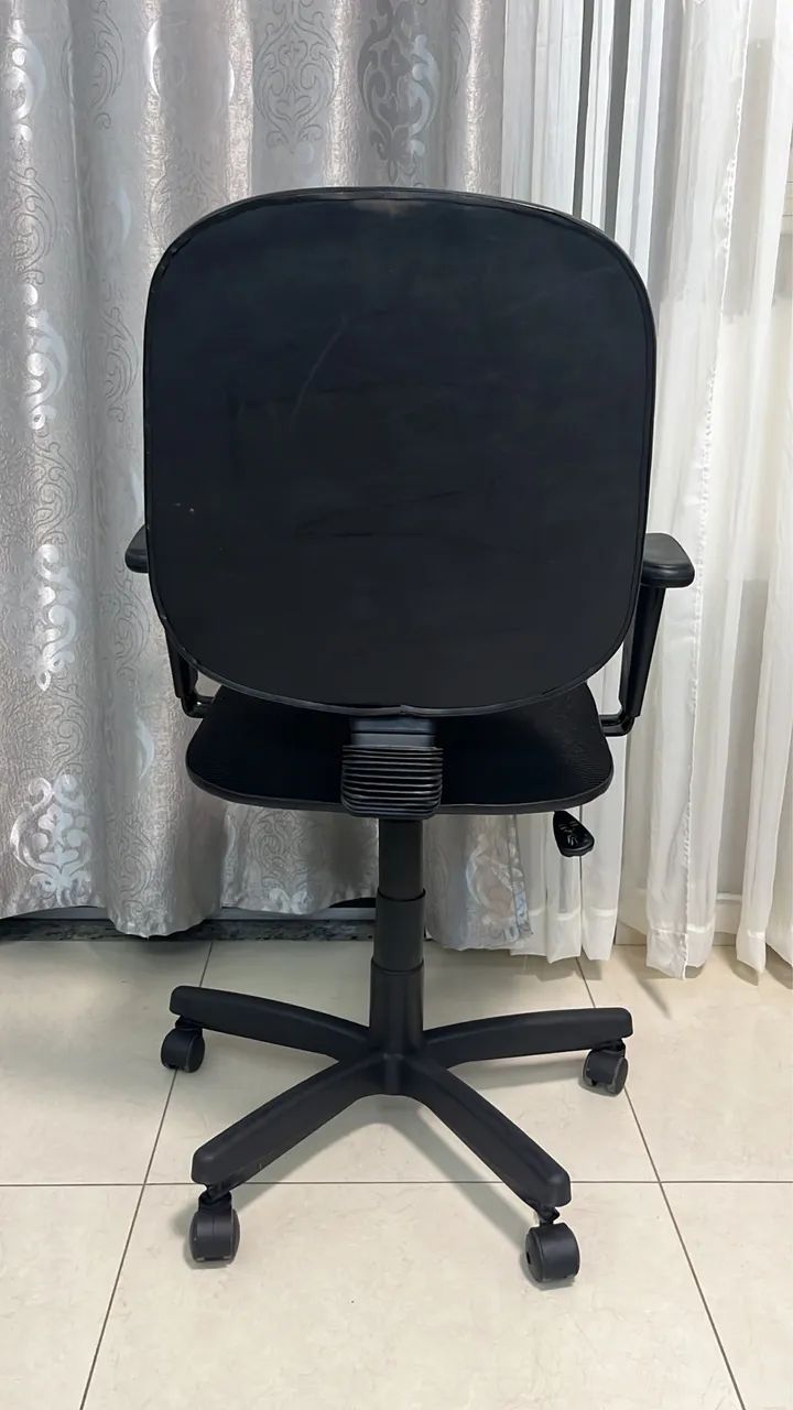 Cadeira Diretor Semi Nova 199,99  - Foto 5