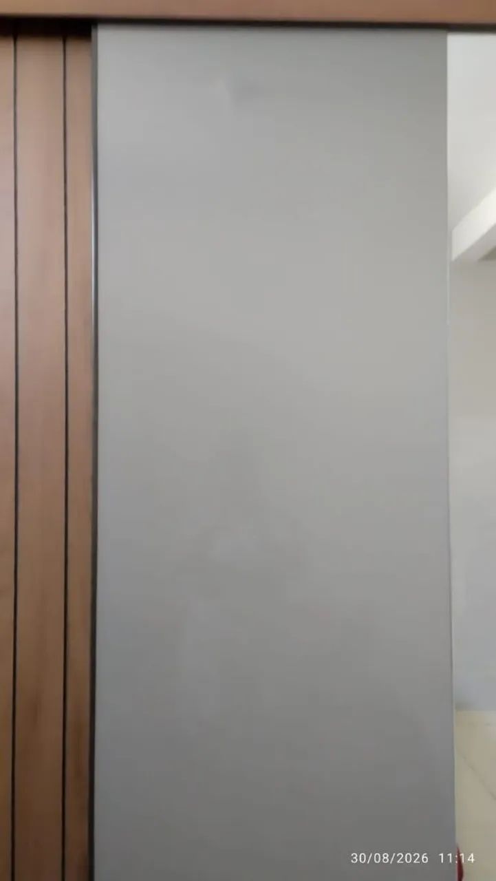 Porta de correr guarda roupa 