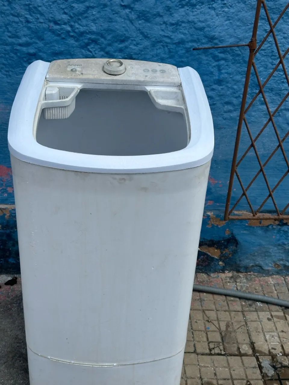Tanquinho 10kg funciona perfeitamente 