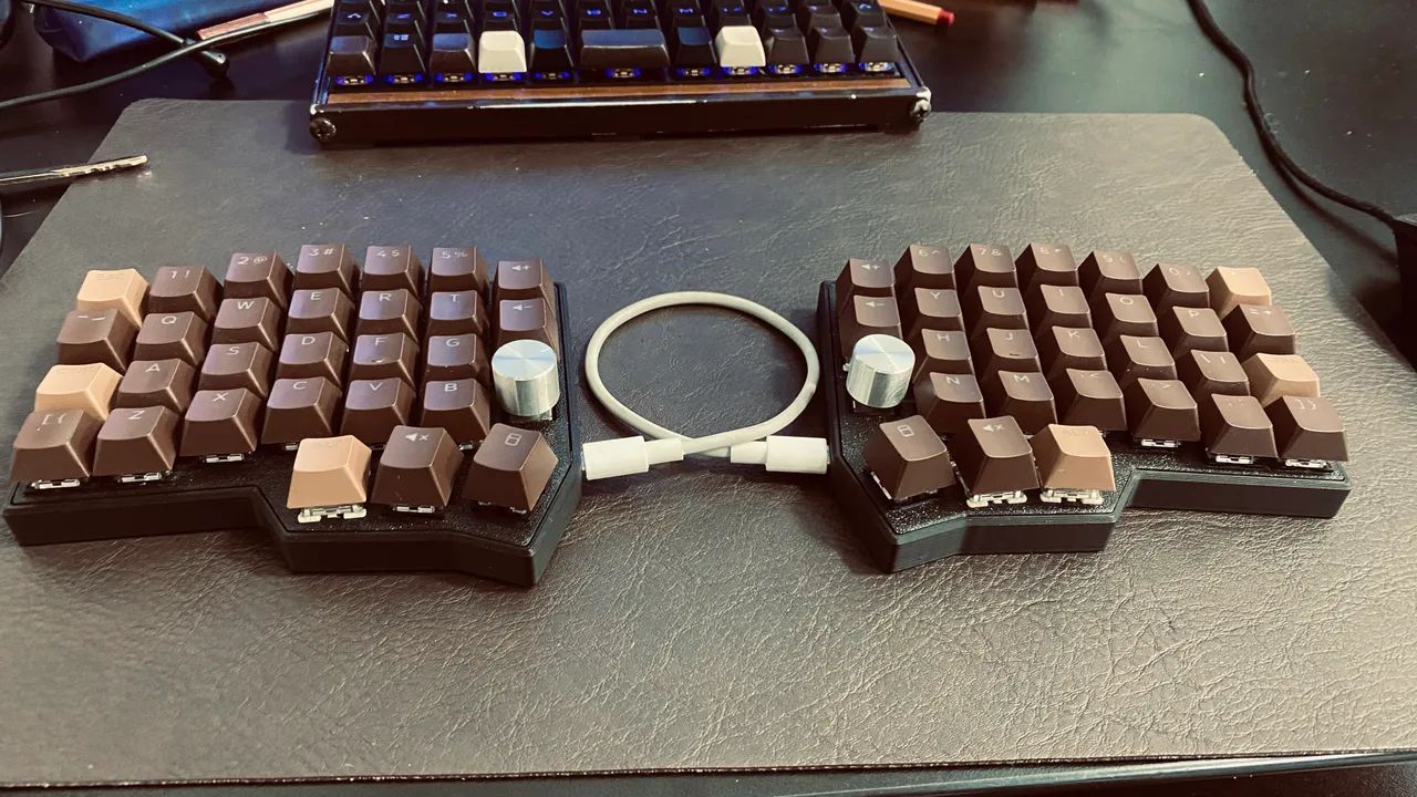 Teclado Mecânico Split Corne DH747 - Foto 2