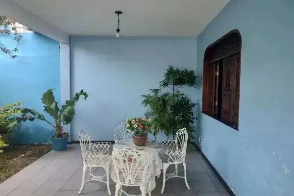 CASA A VENDA EM OUTEIRO