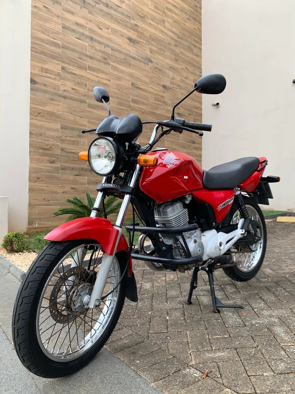 TITAN 150 ESD 2004