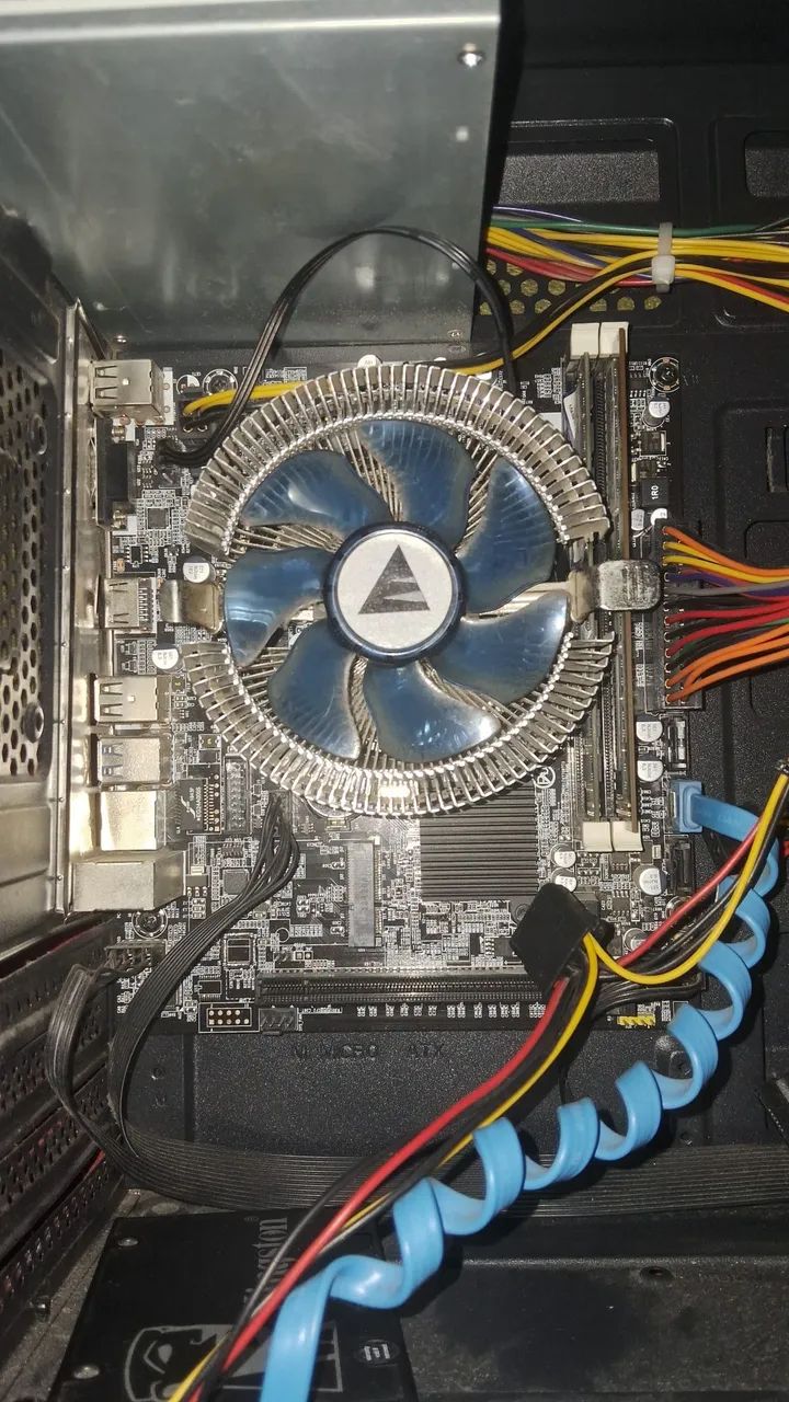 CPU nova ddr3 8gb e processador i3 3.9 - Foto 3
