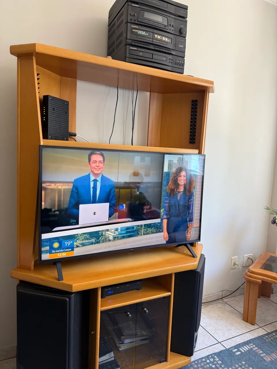 Estante/rack de madeira para TV