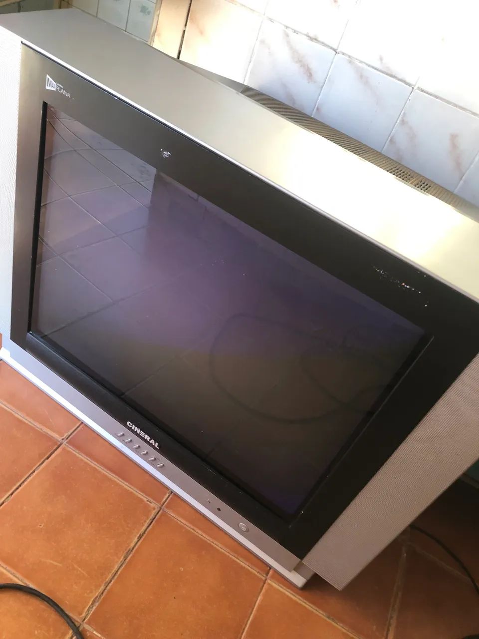 Tv de tubo antiga de 29 polegadas bem grande com convensor digital  - Foto 5