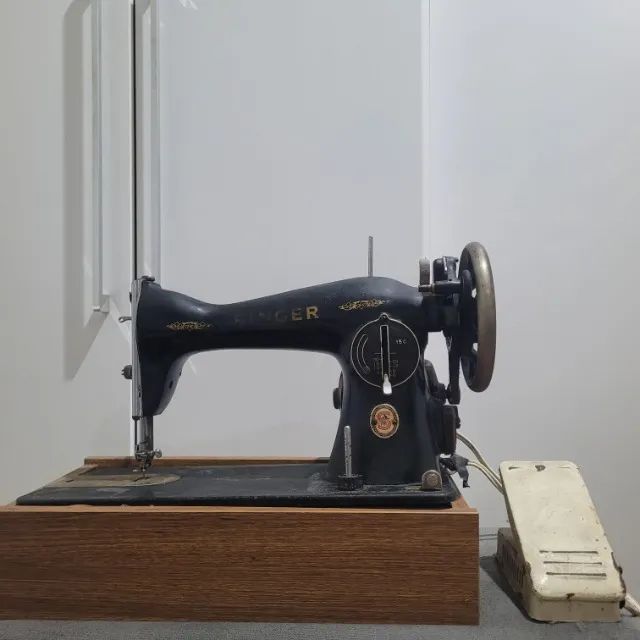 Máquina de Costura Elétrica - Singer