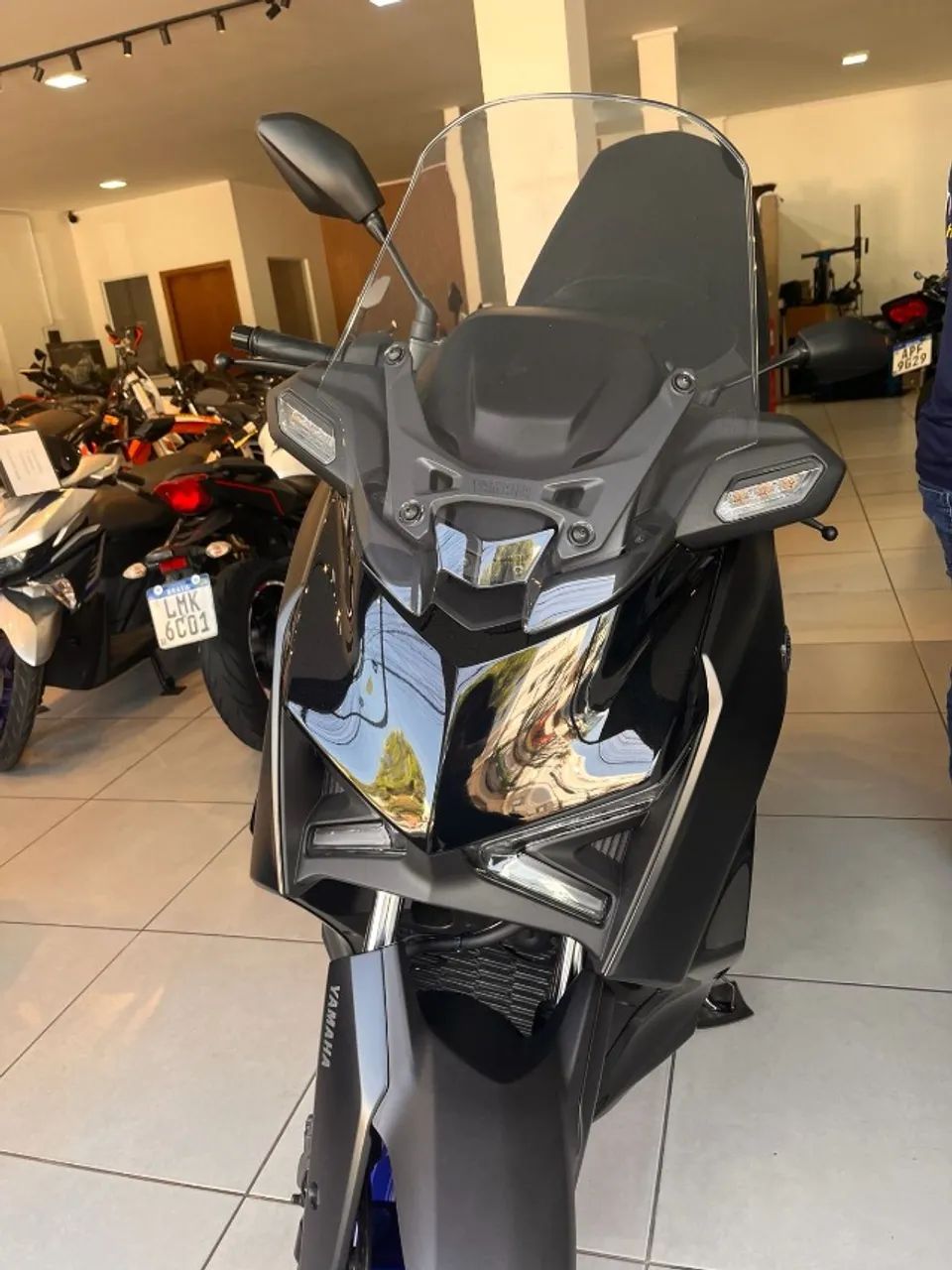 YAMAHA XMAX 300 - Foto 3