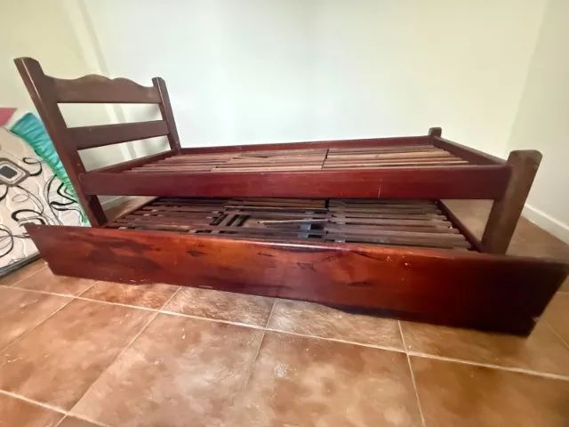 vendo bicama de madeira macica 