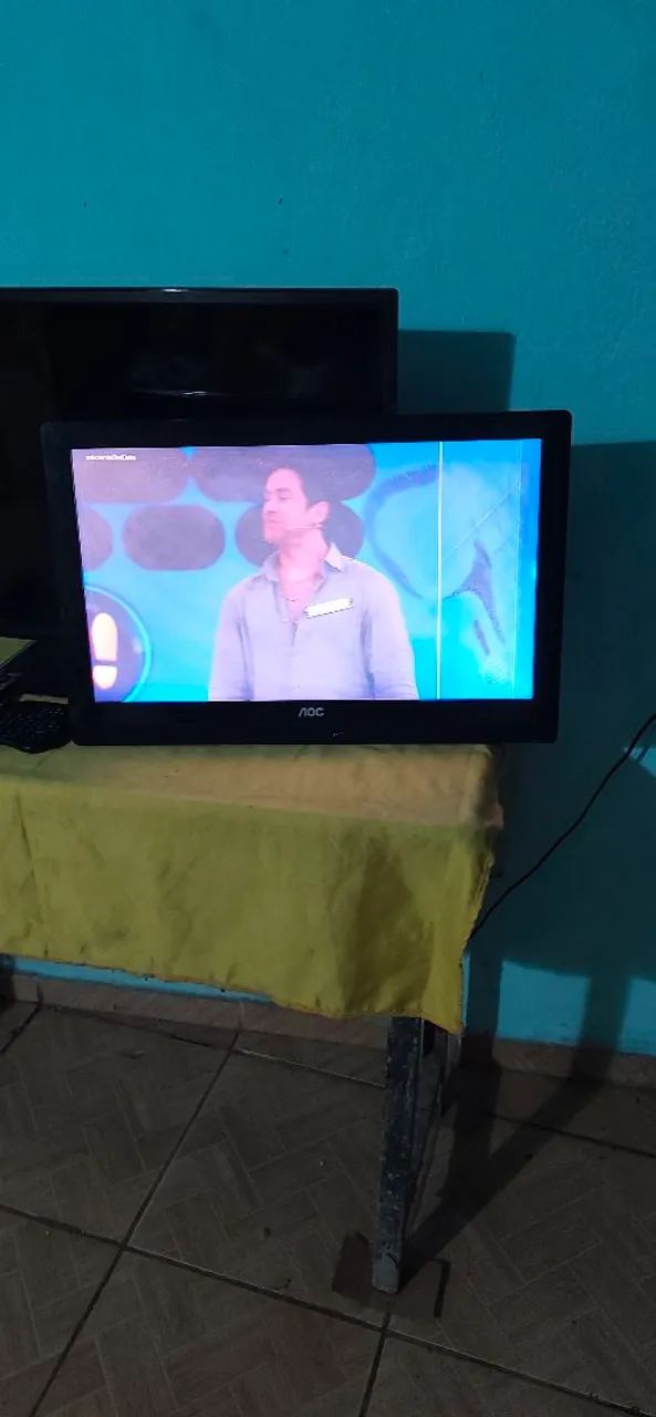 TV AOC 