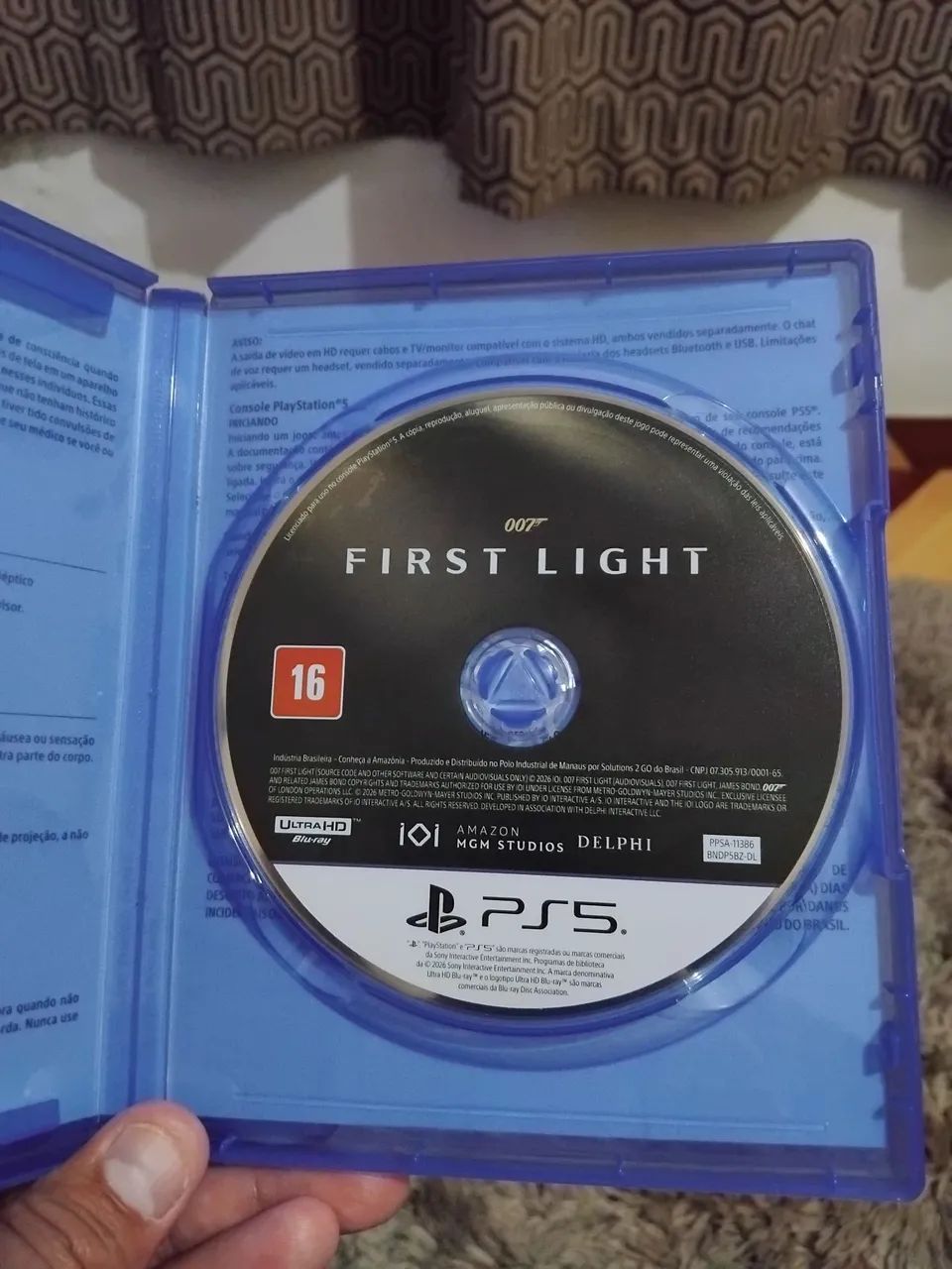 007 First Light PS5 - Foto 3
