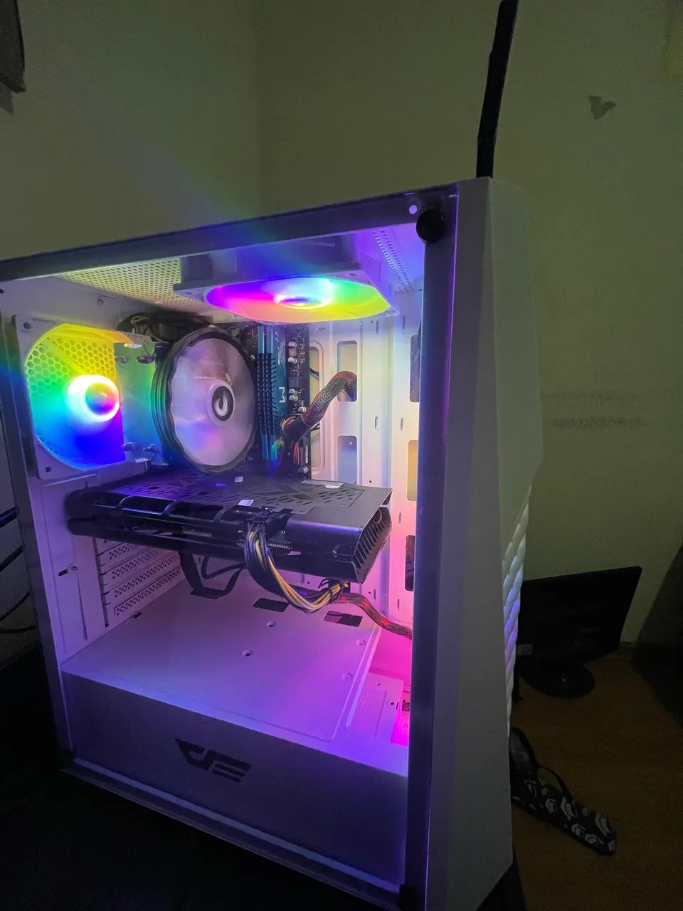 PC GAMER COMPLETO RYZEN 5600G RX5600 - Foto 2