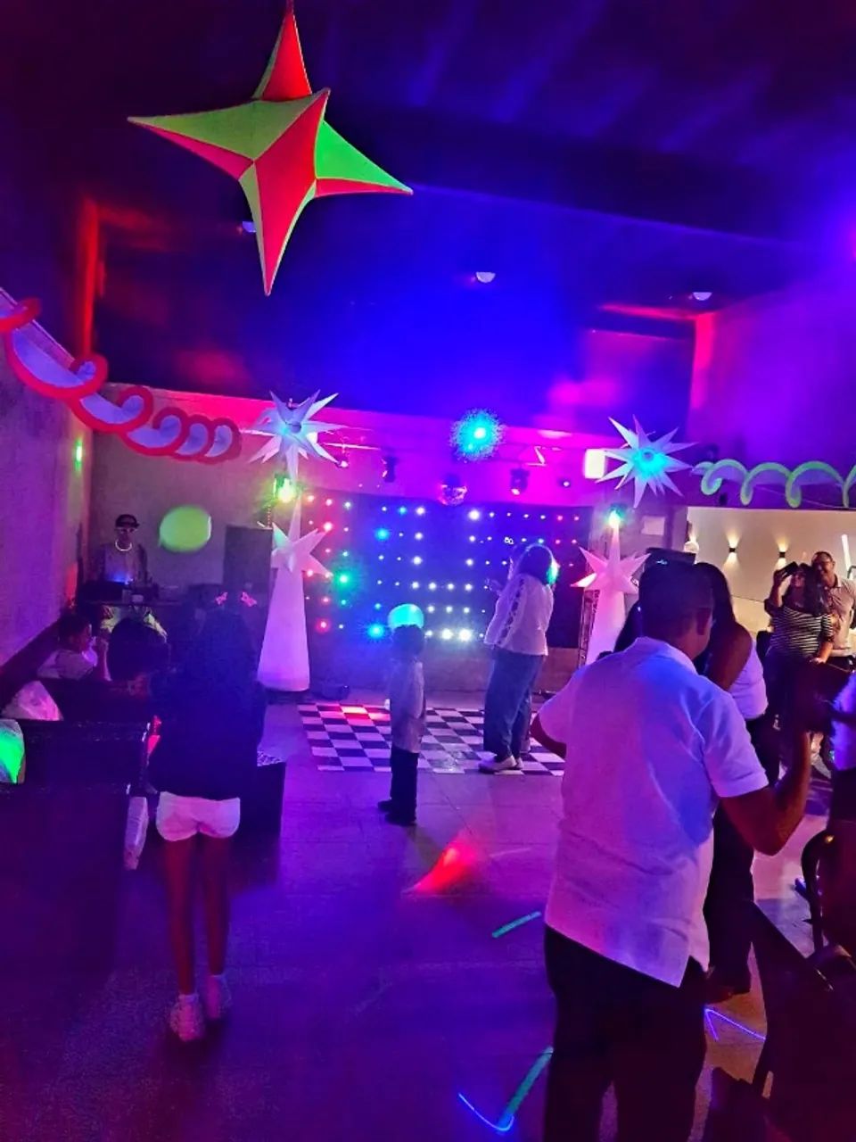 Festa neon parcial ou completa decoração - Foto 3