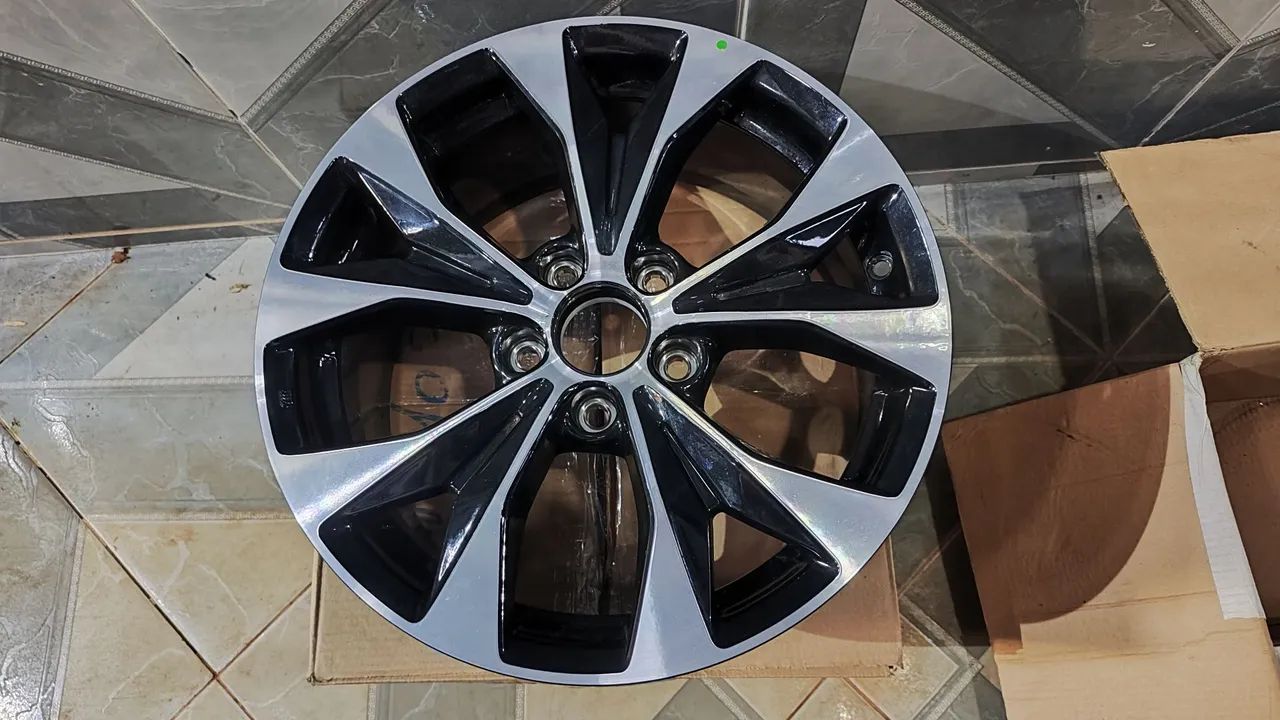 Uma avulsa roda Honda Civic geração 09 zerada na ca caixa nunca foi usada? - Foto 2