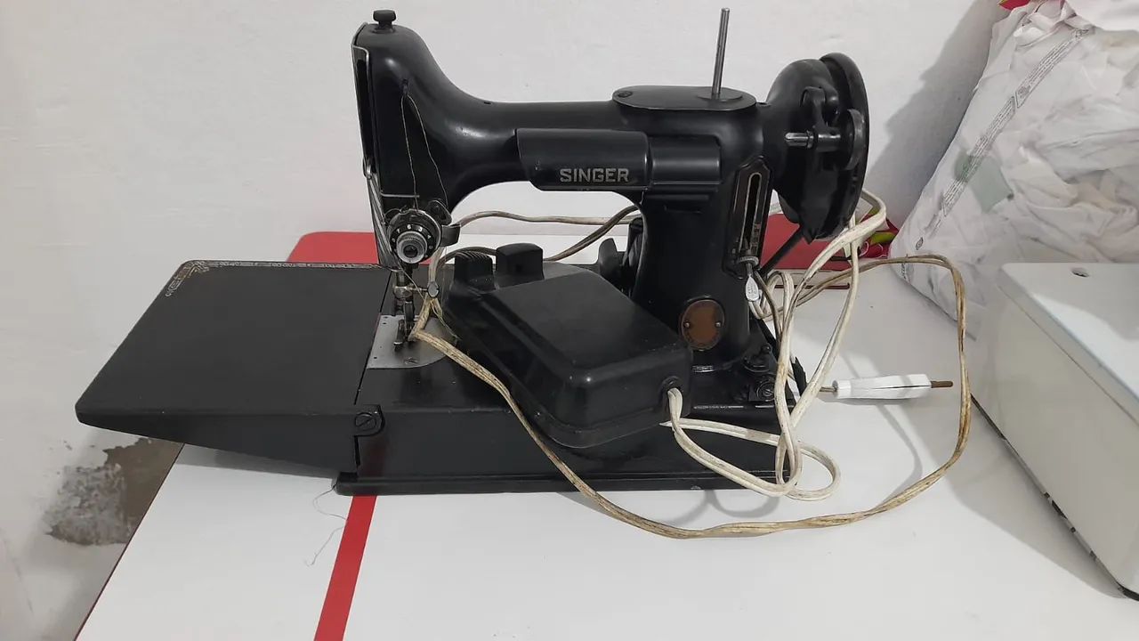 Máquina de costura  - Foto 3