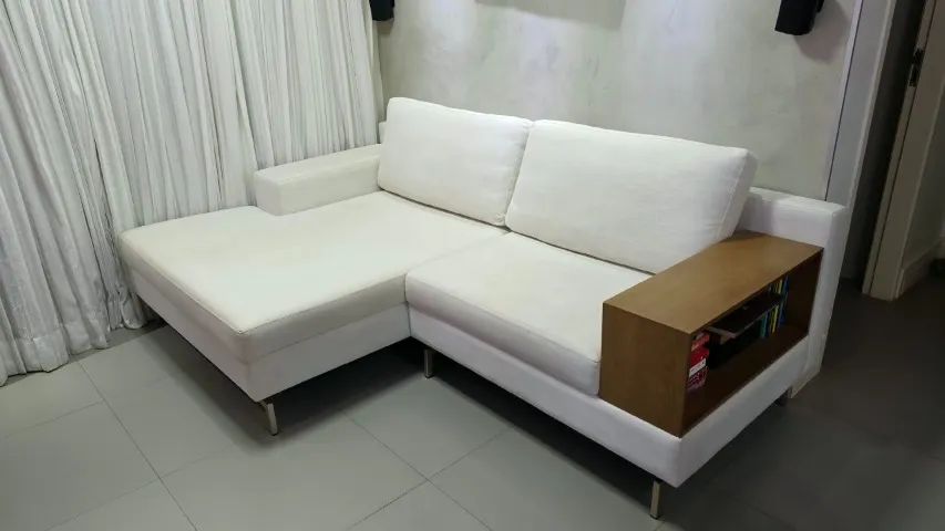 Sofá Luc Casa Barroco com chaise e nicho lateral - 2,37 m