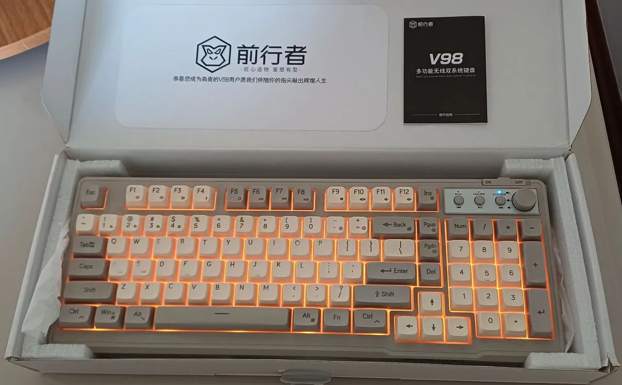 Teclado V98 multidevice - retroiluminado - Foto 2