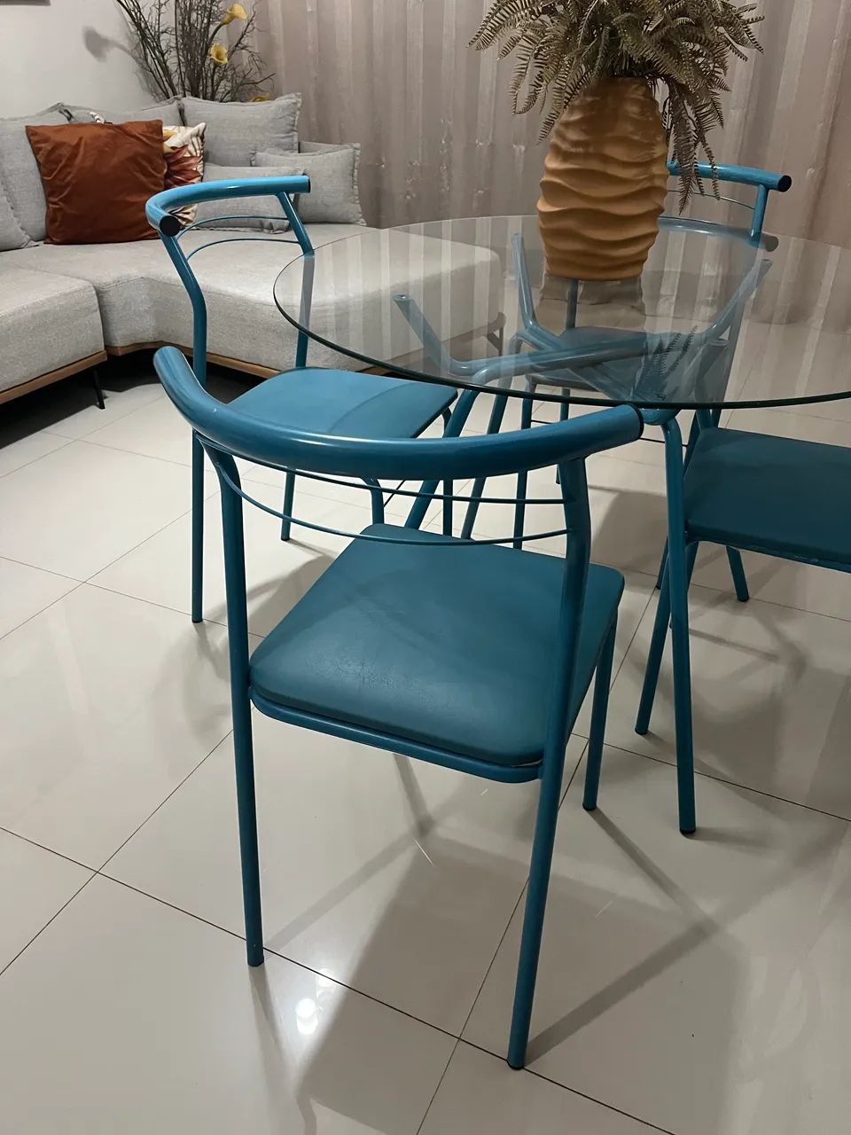 Mesa retrô com 4 cadeiras  - Foto 3