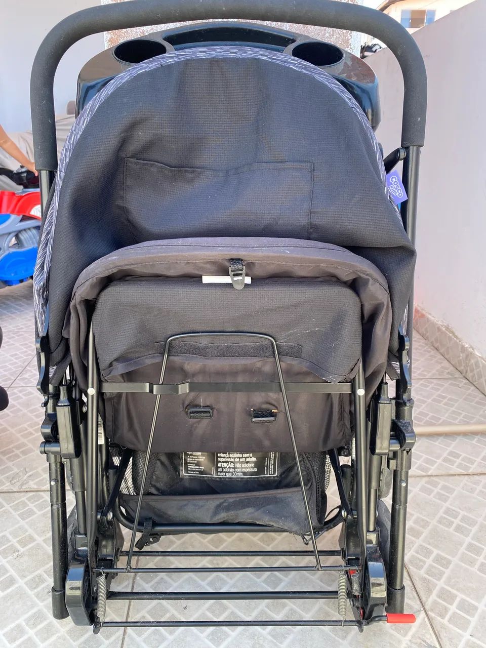 Carrinho de bebê e bebê conforto - Foto 4