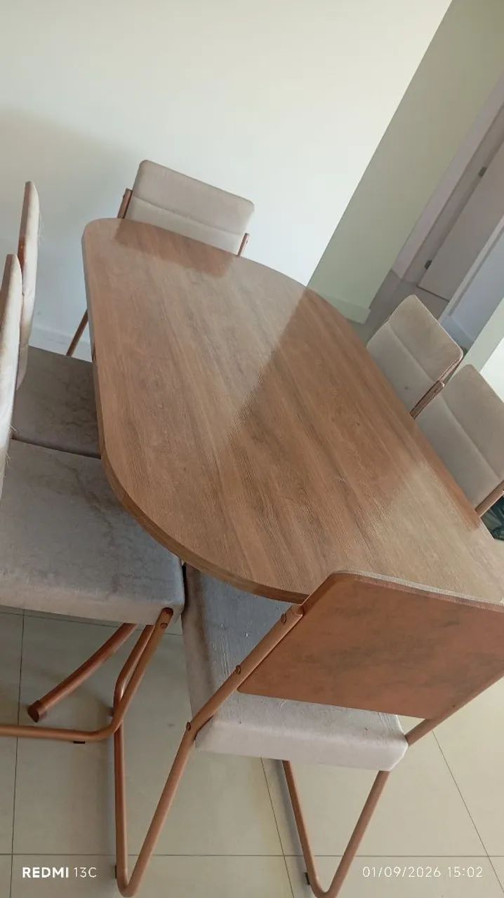 Mesa com 6 cadeiras  - Foto 2