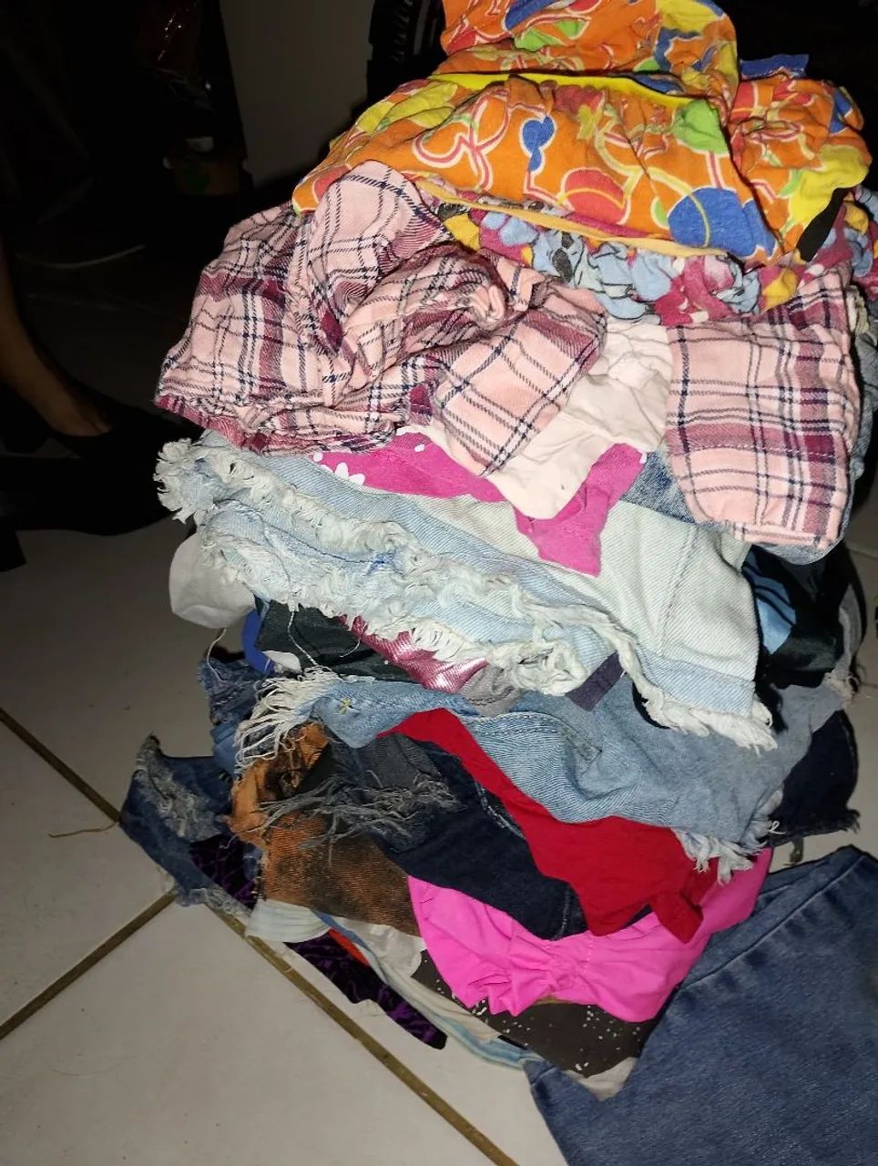 lote de roupas variadas 