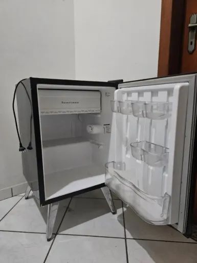 Frigobar Brastemp Retrô 76 Litros Classic Black - Foto 3