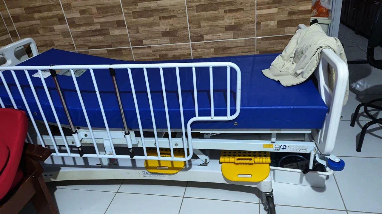 Cama hospitalar  vom colchão excelente material - Foto 2
