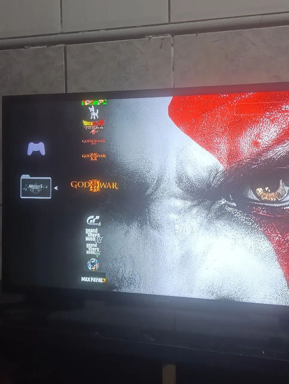 PS3 SLIM 500GB + 2 CONTROLES