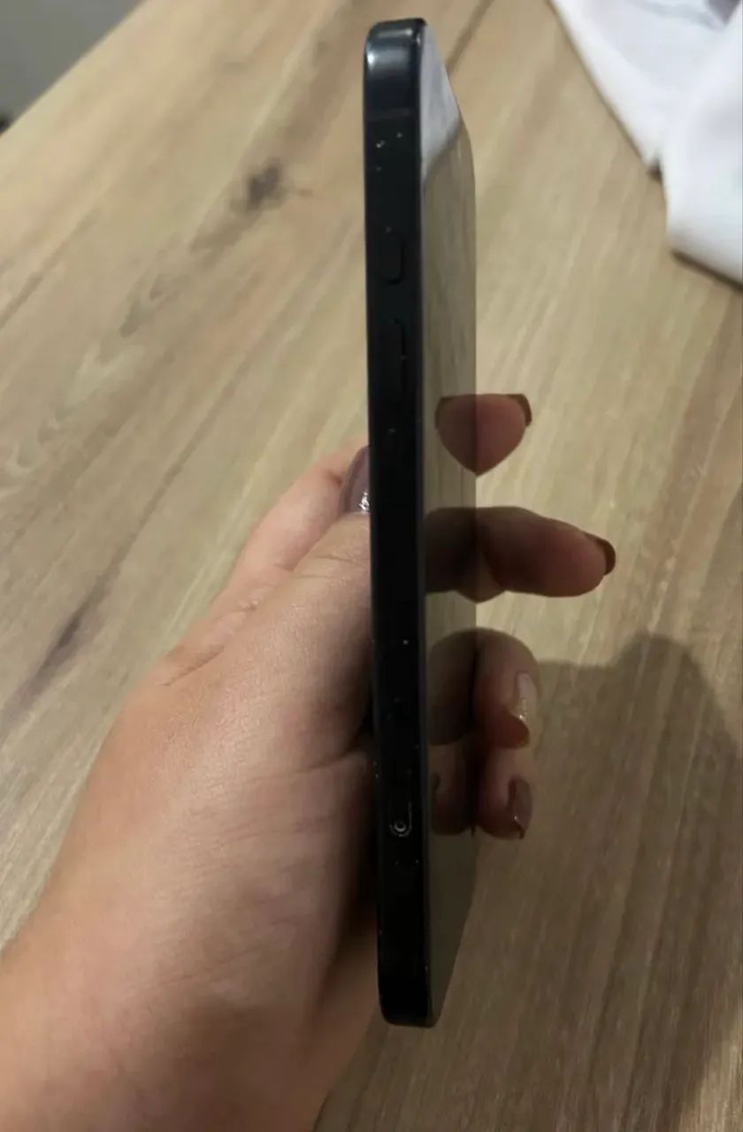 iPhone 16 128gb preto, nota fiscal mais carregador portátil original 