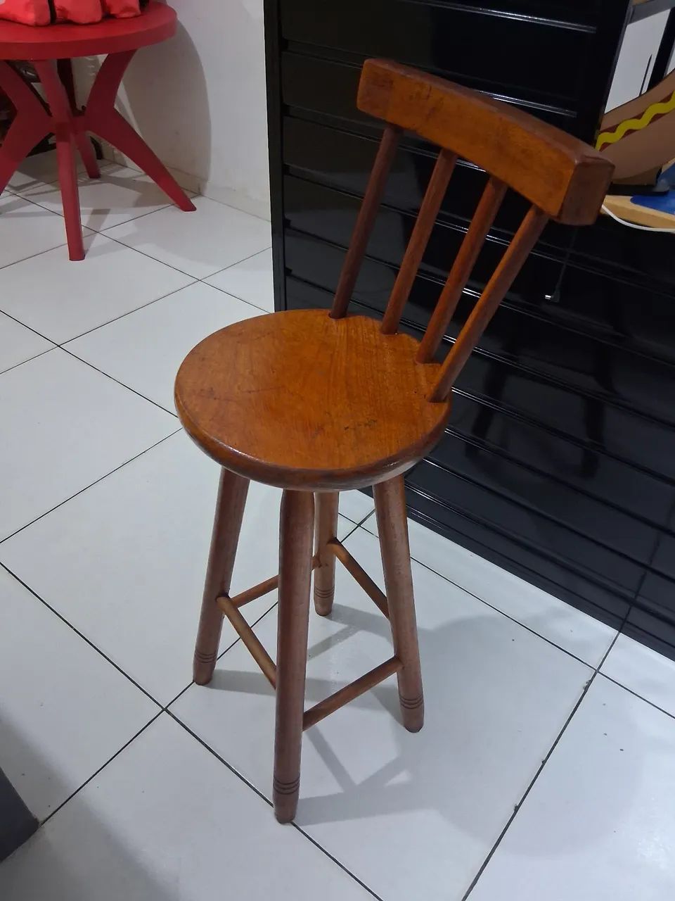 1 Cadeira madeira rústica 