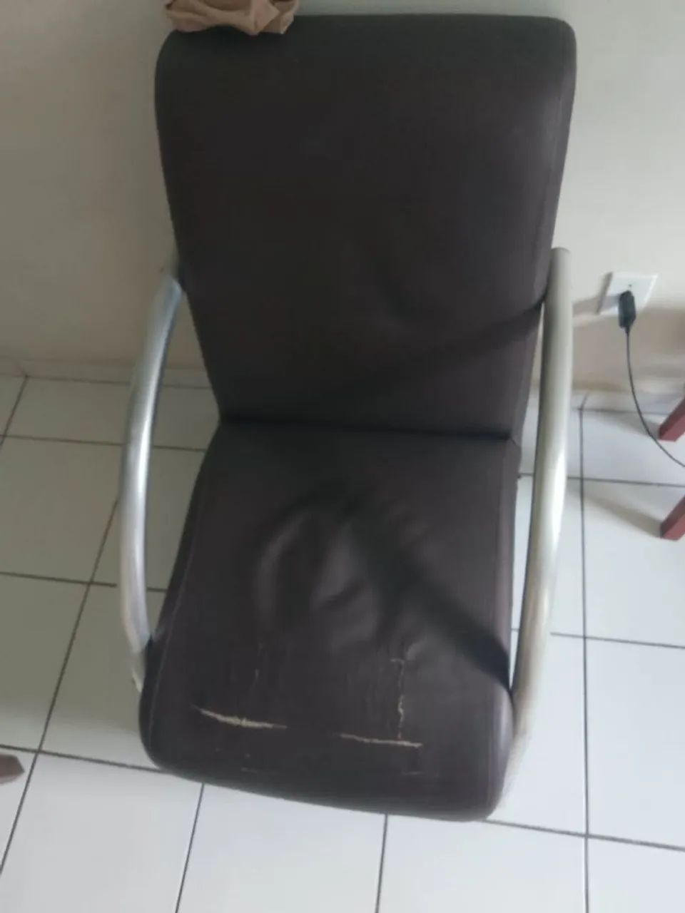 Vende-se 2  poltronas usadas  150 reais  - Foto 2