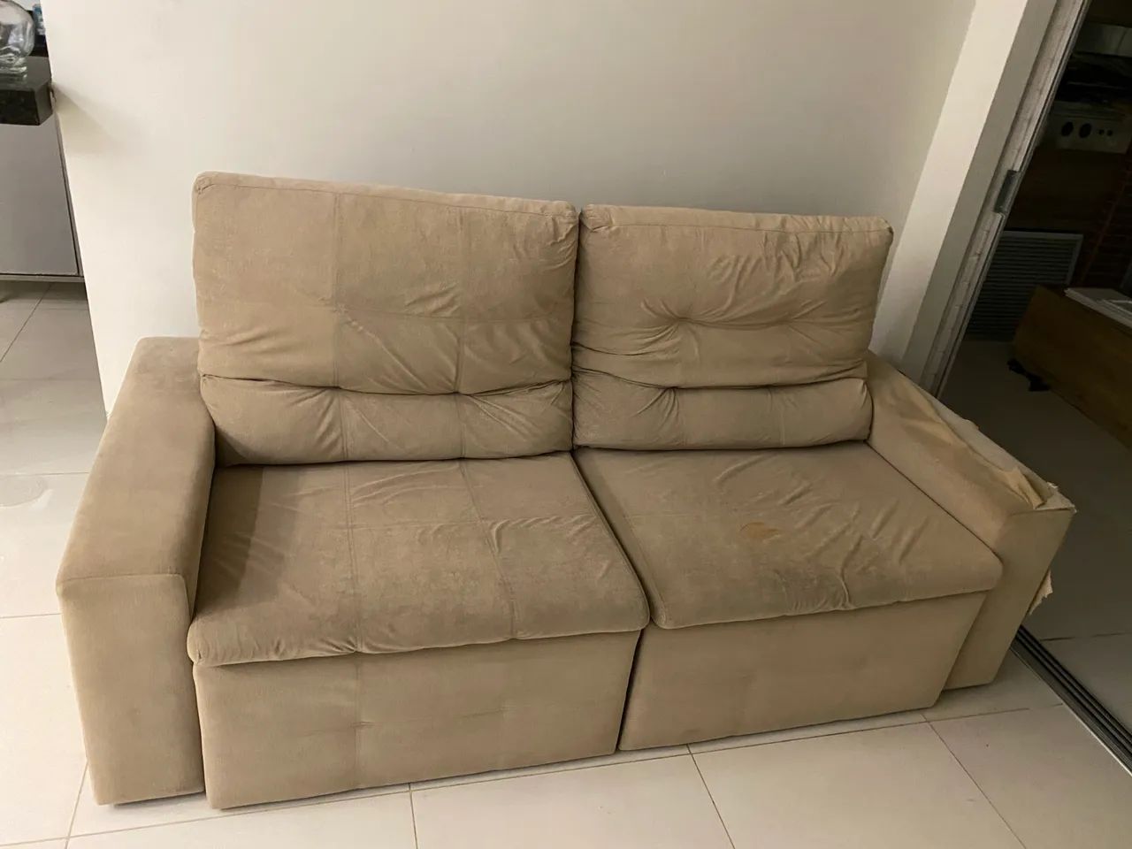 Sofá 2 lugares, reclinável e retrátil  - Foto 3