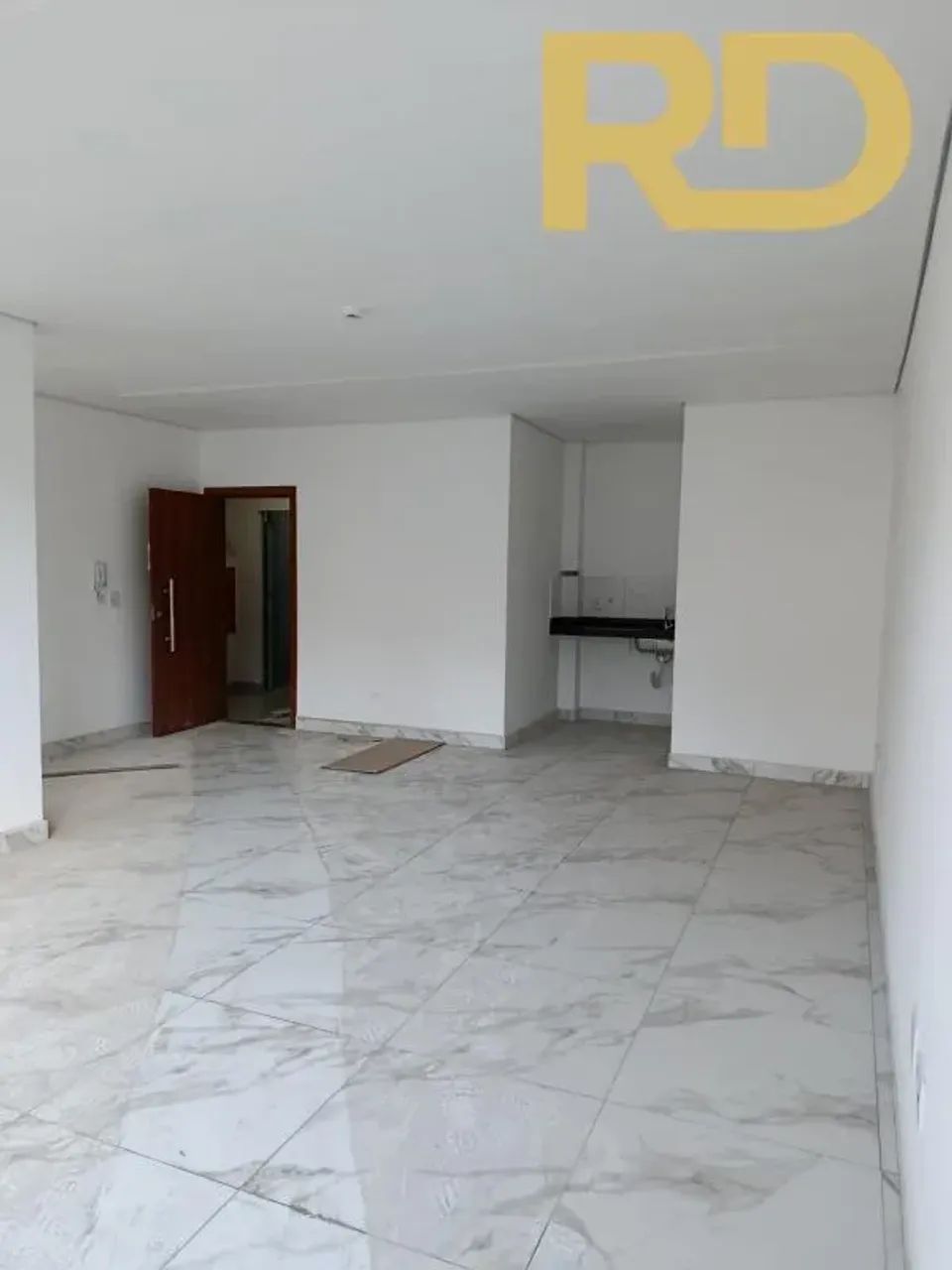 Sala Comercial no bairro Goiânia| Ótima Visibilidade!