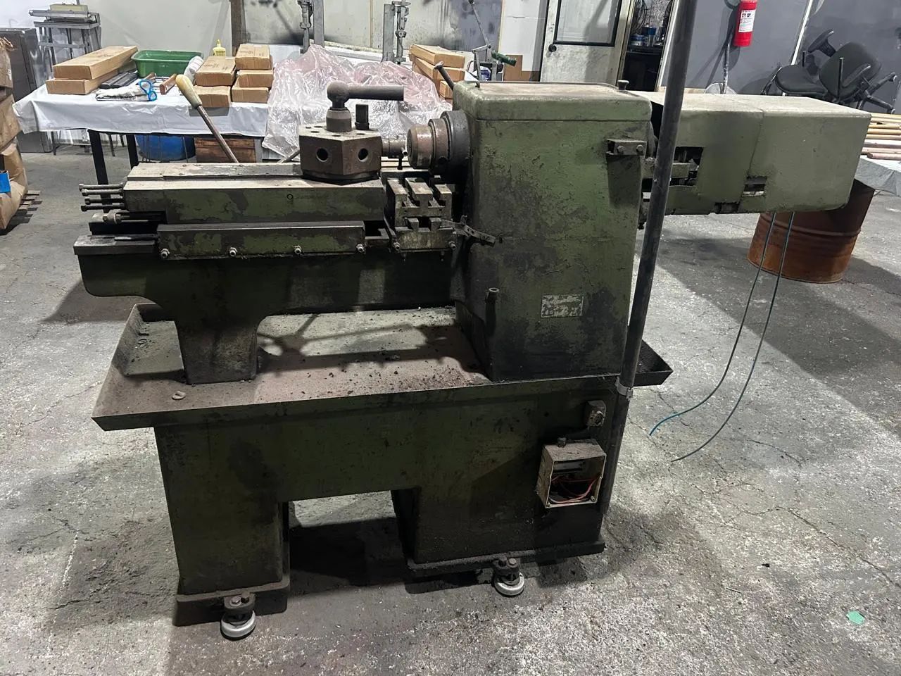 TORNO REVOLVER IRAM 1:1/2 - Foto 3