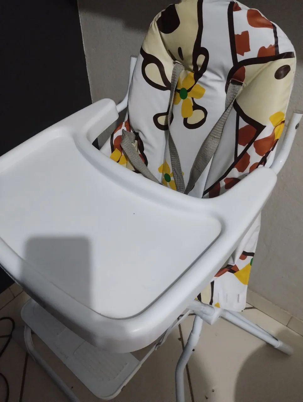 Cadeirinha de alimentação 