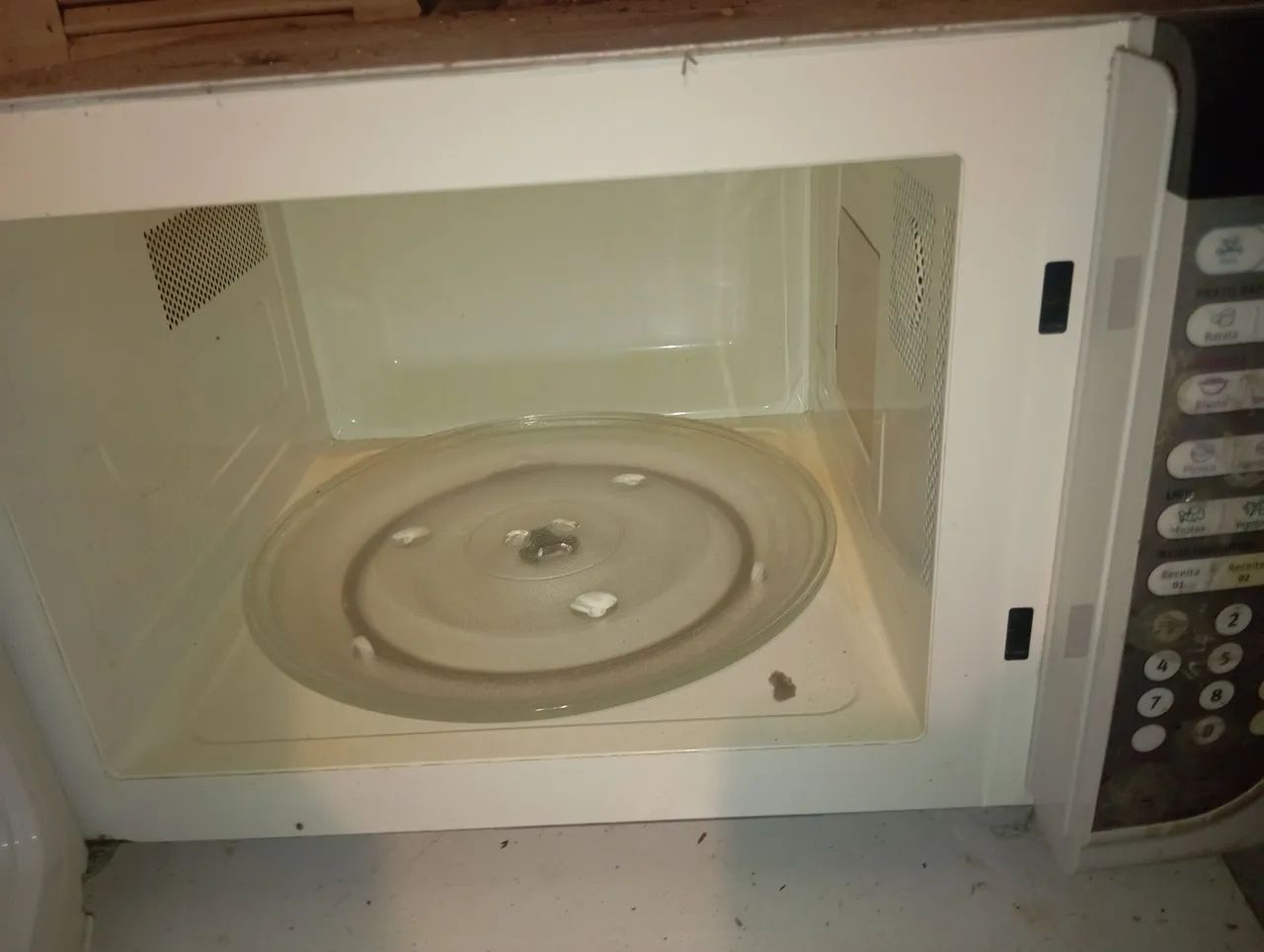 Micro-ondas Electrolux MEF41 34L - Foto 4