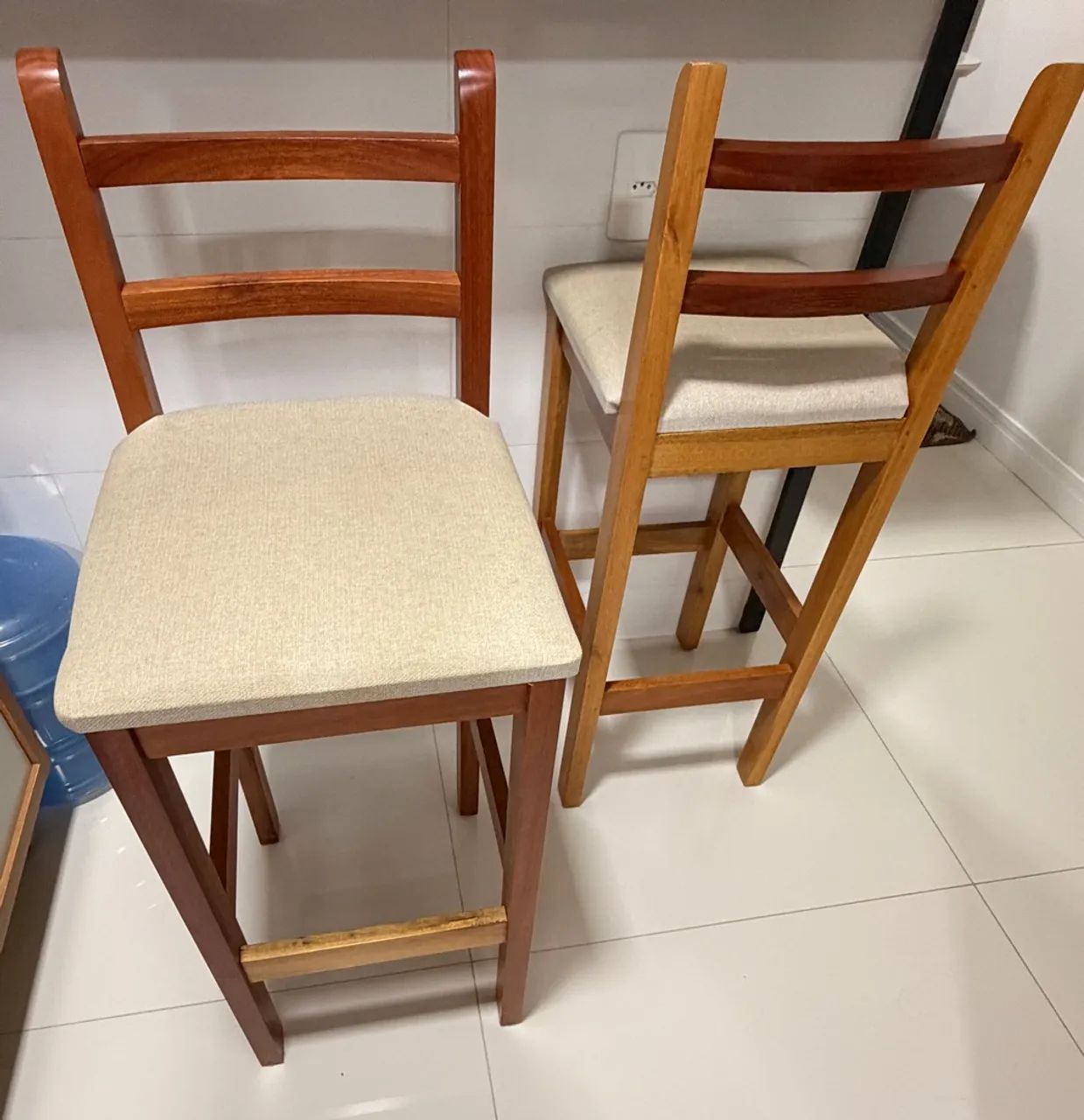 Banquetas em madeira - Foto 2
