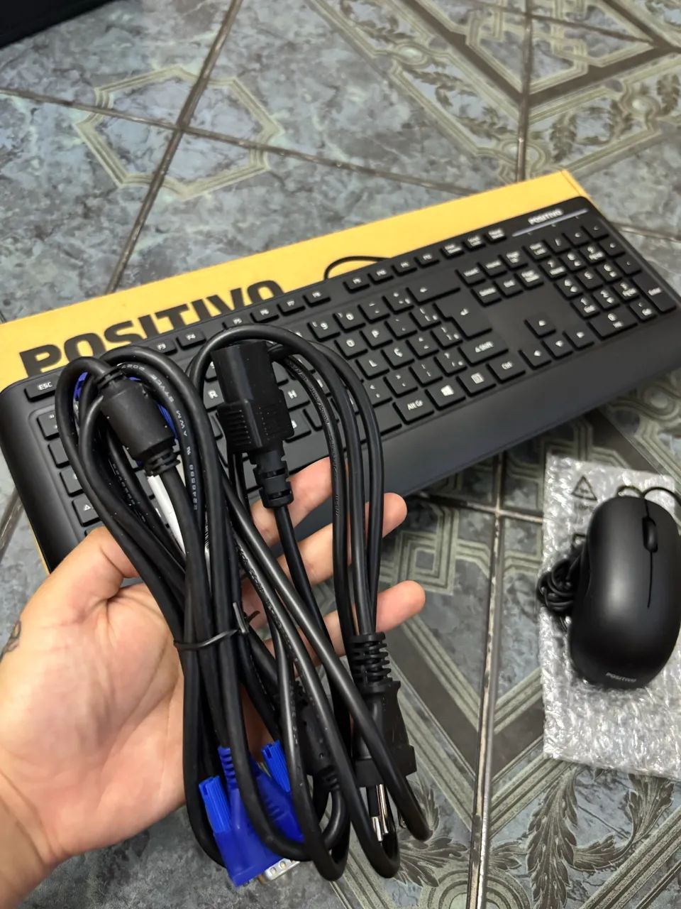 Computador Positivo i5 8GB RAM HD 500GB + GeForce 210 - Foto 3