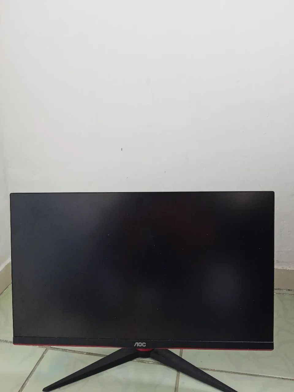 Monitor aoc com defeito