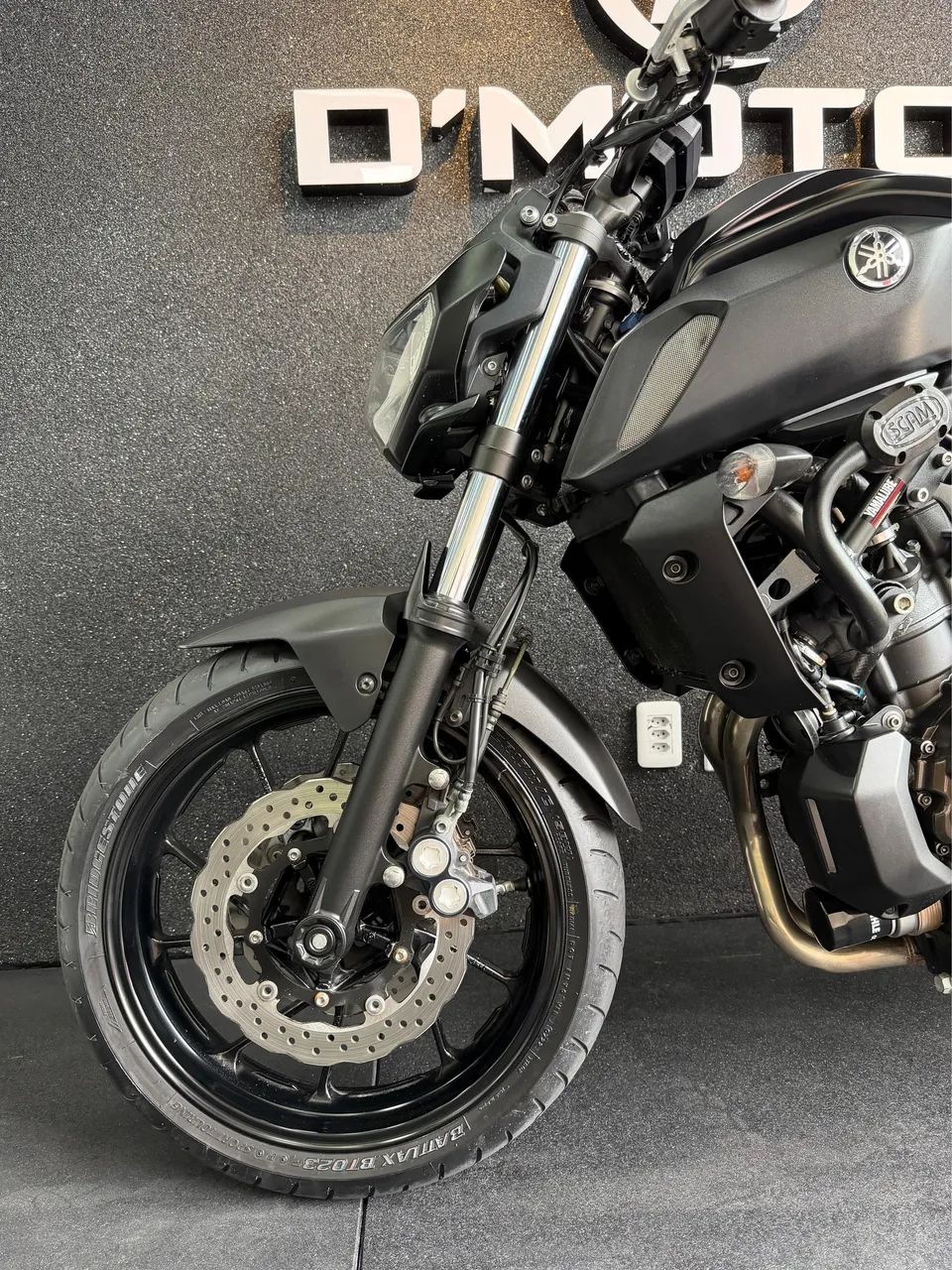 YAMAHA MT 07 - 2023  - Foto 2