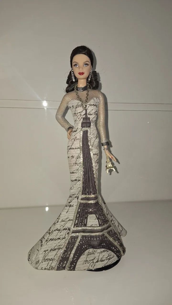 Barbie collector Torre Eiffel 