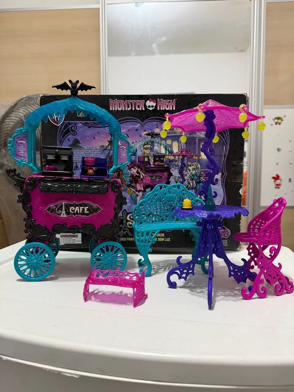 Monster High Cafeteria Monstro SCARIS COMPLETA