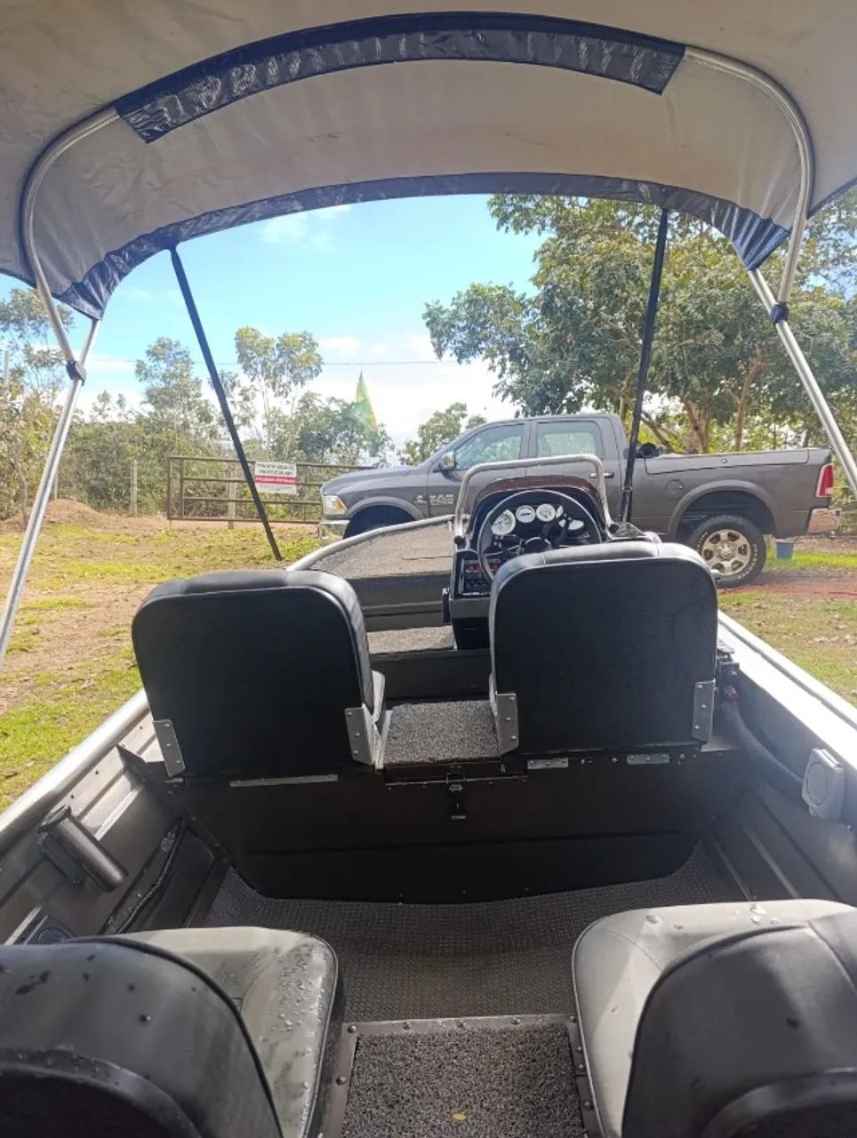 EMBARCAÇÃO 6 METROS + MOTOR MERCURY 50HP ELPTO - Foto 6