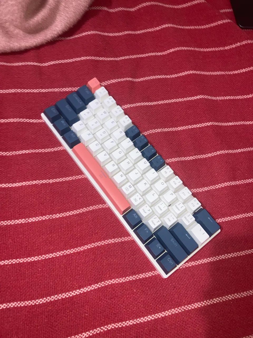 Teclado K500 switch vermelho (com mouse brinde) - Foto 3
