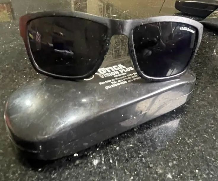 Oculos De Sol Chilli Beans Preto Fosco Retangular Com Case