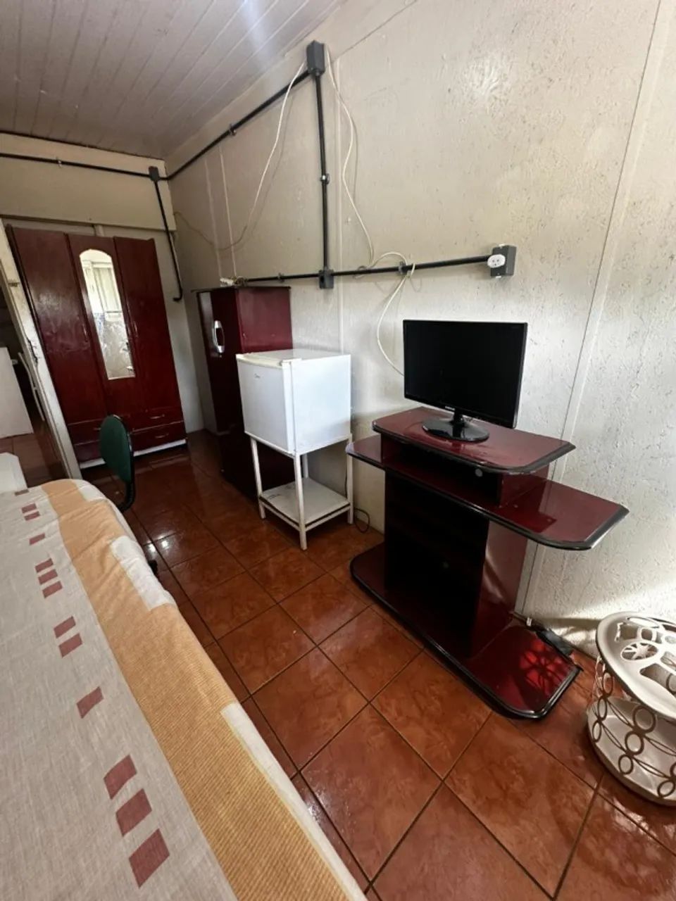 Apenas estudantes - Quarto Mobiliado Individual em República - Foto 2