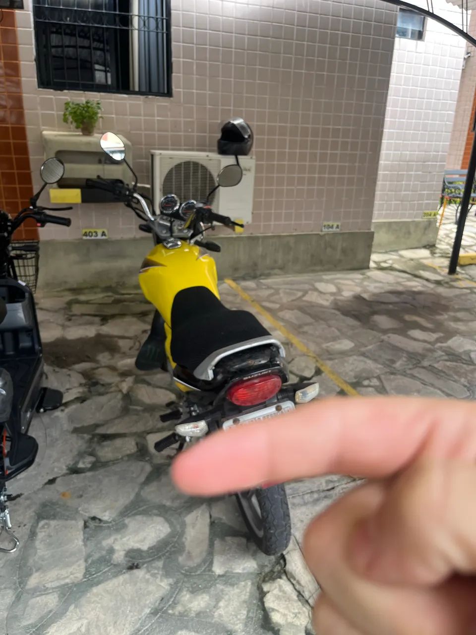 Suzuki YES SE 125 - Foto 3